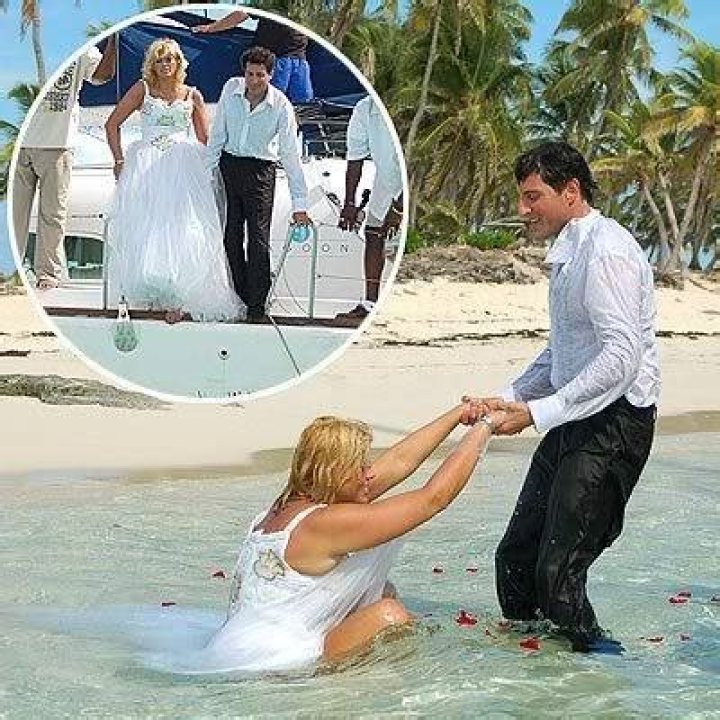 Photos from Anna Nicole’s fake wedding