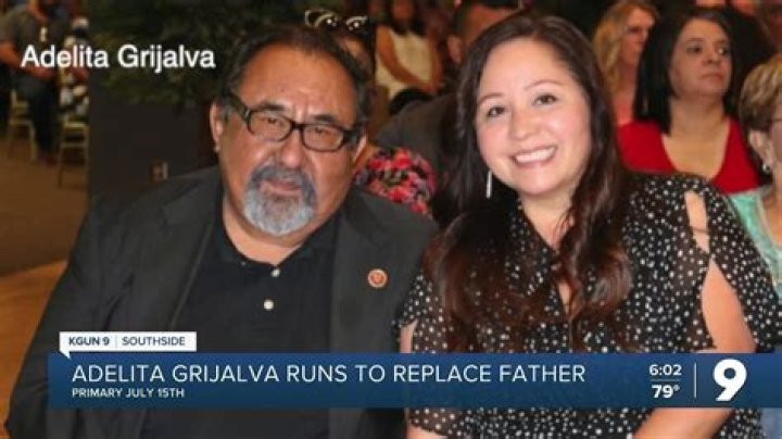 Raul Esparza - Age, Family, Bio