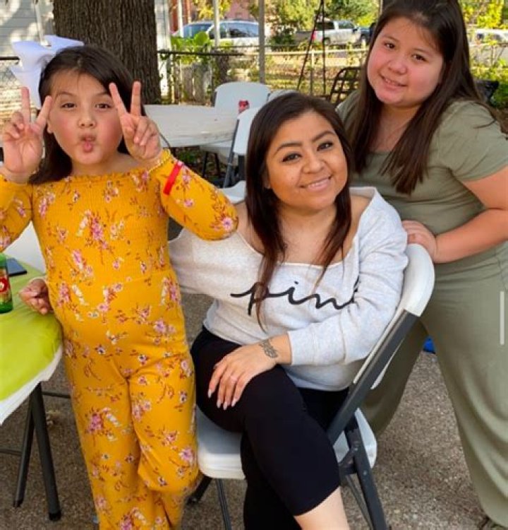 Renee Ash - Age, Family, Bio