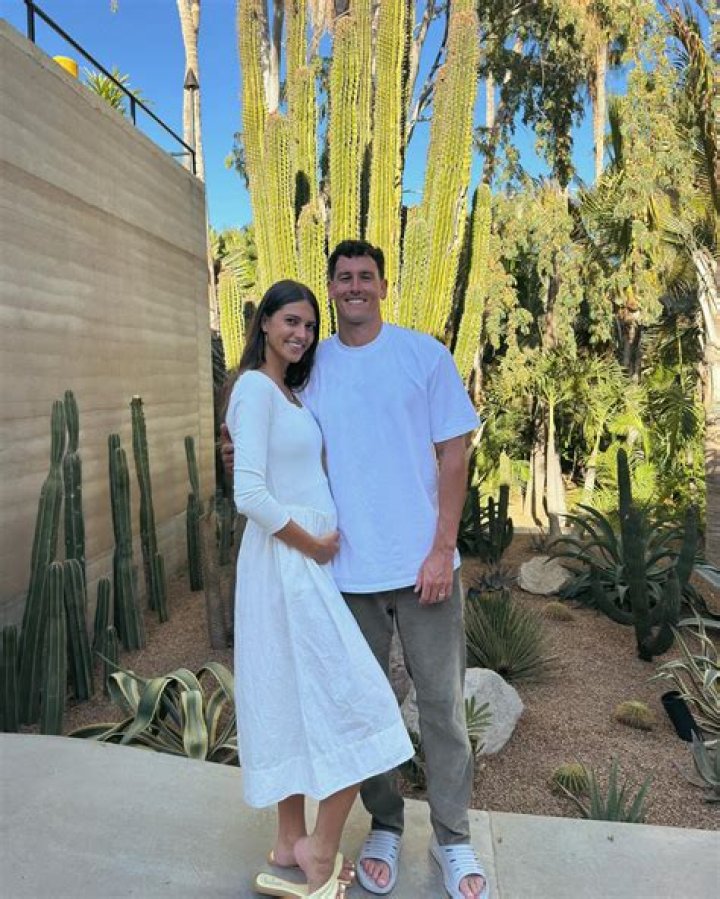 Renee Noe - Age, Family, Bio