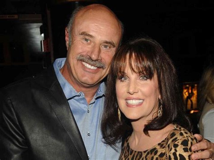Robin McGraw - Age, Family, Bio