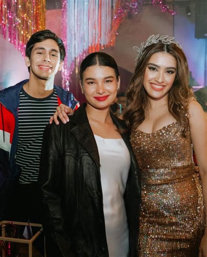 Sam Cruz - Age, Family, Bio