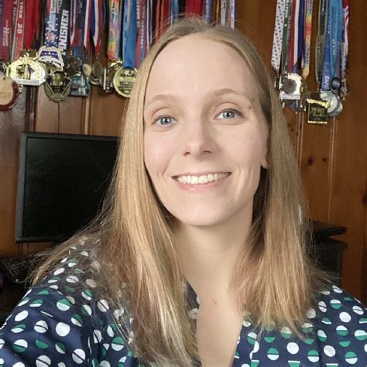 Sam Hurley (Twitter Star) - Age, Family, Bio