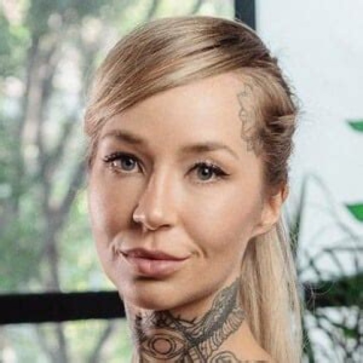 Sara Fabel - Age, Family, Bio