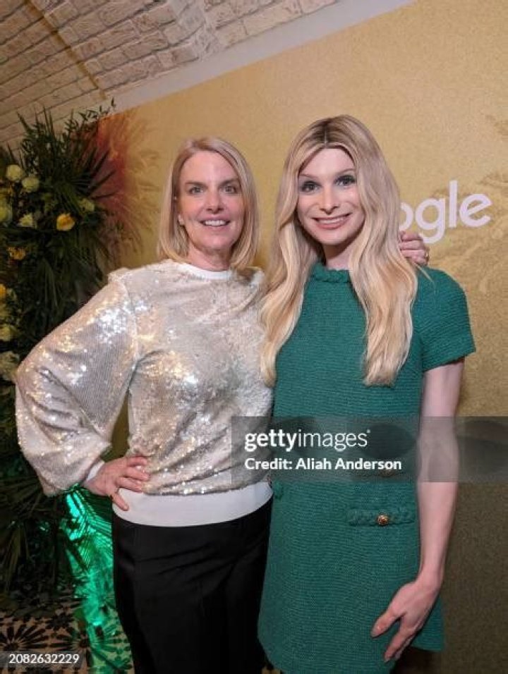 Sarah Kate Ellis - Age, Family, Bio