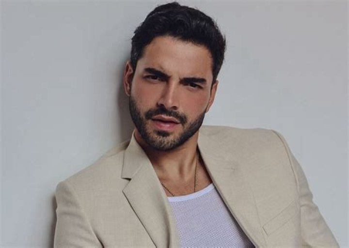 Sebastián Carvajal - Age, Family, Bio