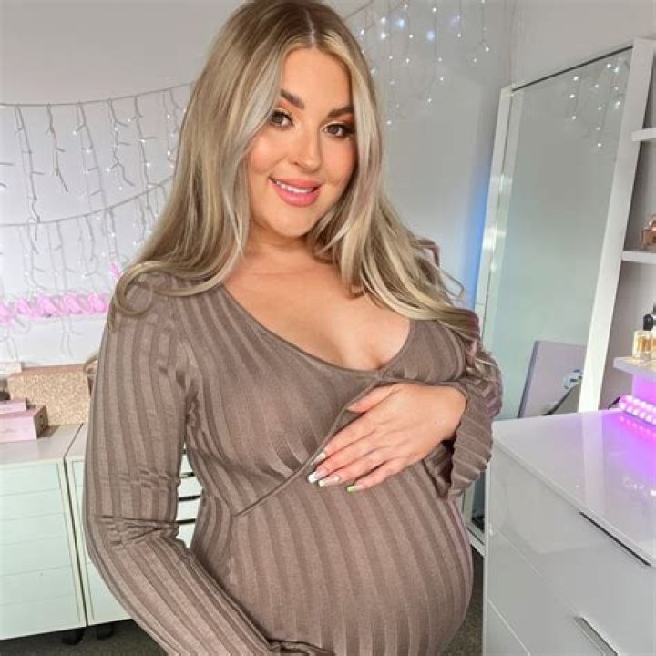 Shannon Harris - Age, Family, Bio