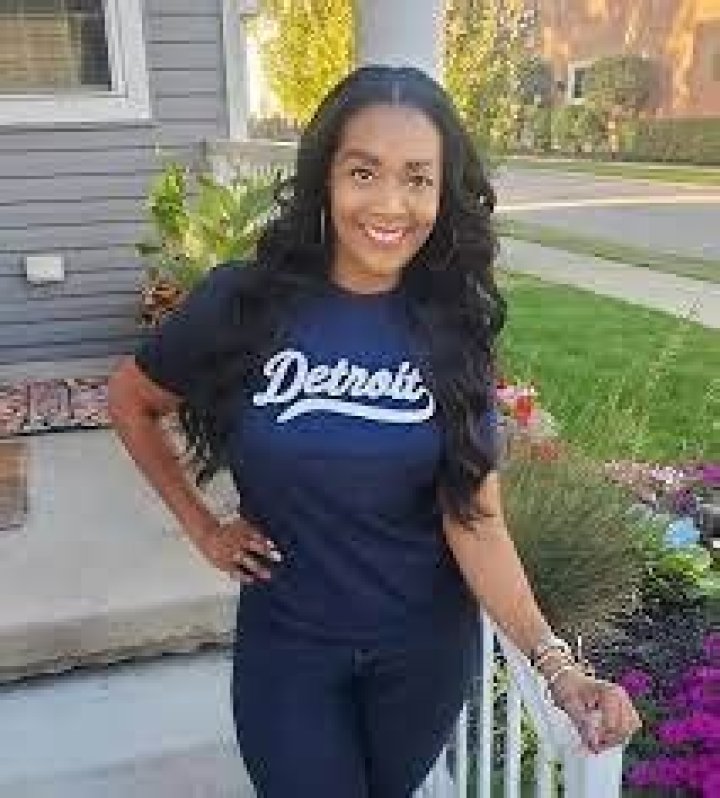 Shea Hicks Whitfield Age, Birthday, Wikipedia, Who, Nationality, Biography