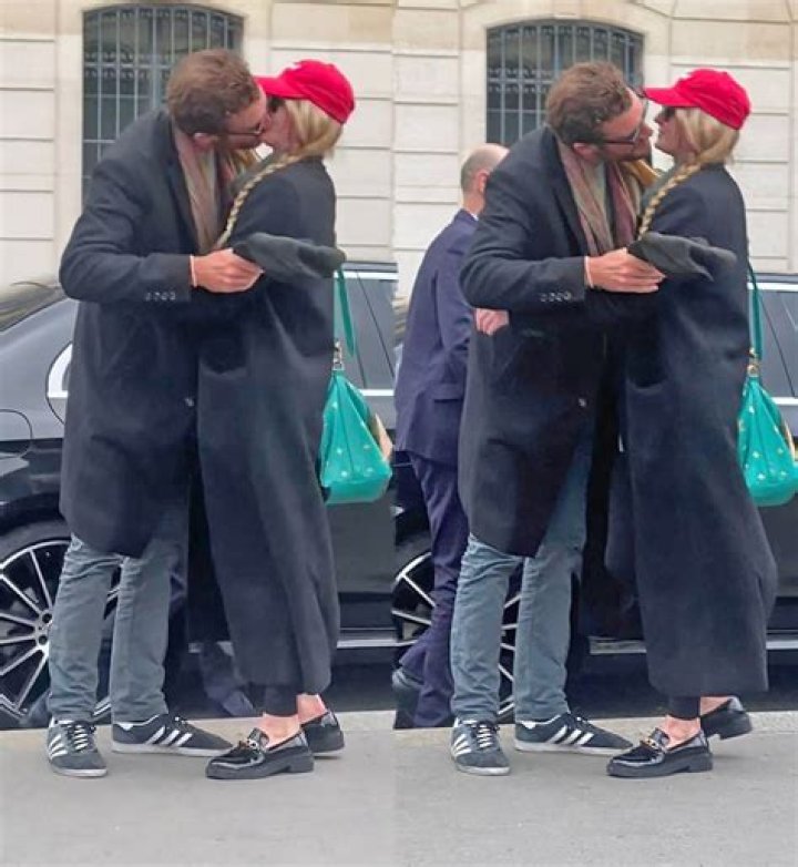 Singer Maisie Peters hints new romance with a cryptic Instagram post! Who is that Mystery Man? 