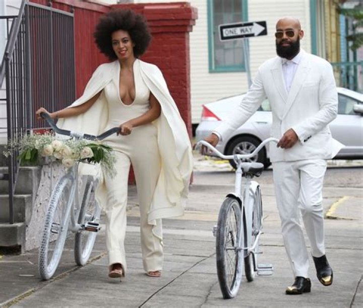 Solange Knowles’ bridal look: an amazing Stephane Rolland caped jumpsuit?!