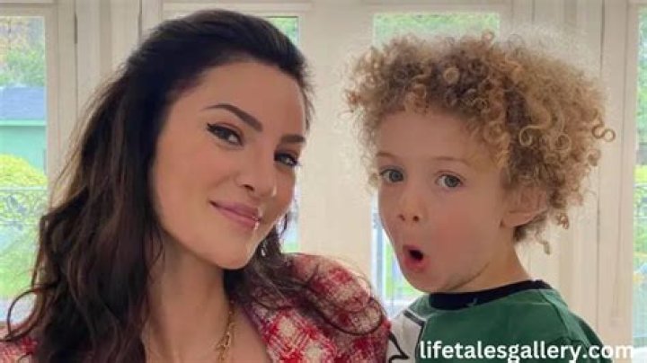 Sophie Brussaux - Age, Family, Bio