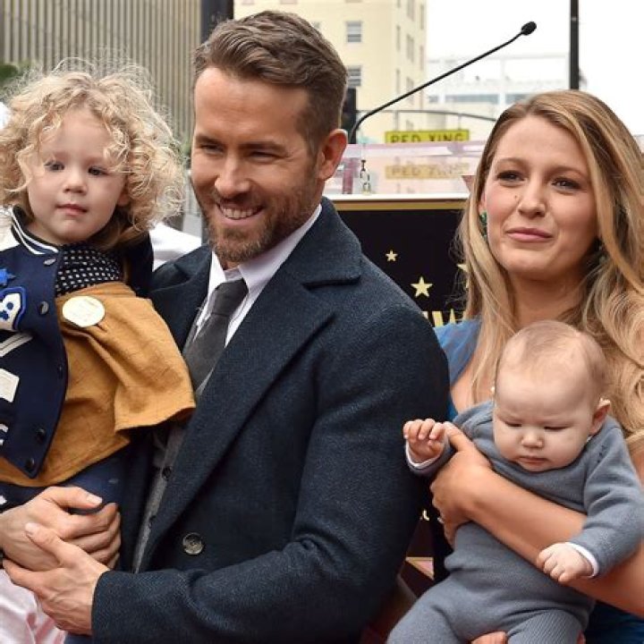 Star: Blake Lively hates Ryan Reynolds’ mom, and the feeling is mutual