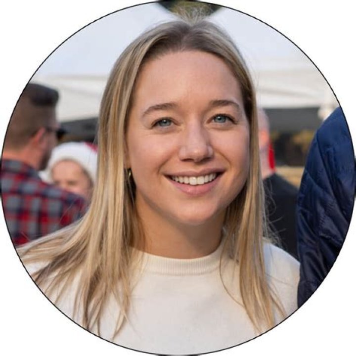 
Stephanie Apoloito Mclennan Height, Weight, Net Worth, Age, Birthday, Wikipedia, Who, Nationality, Biography 