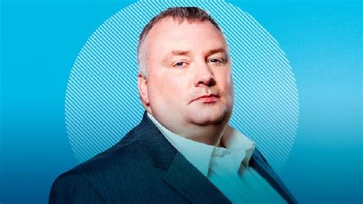 
Stephen Nolan Accused Of Paying Teen For Explicit Photos 