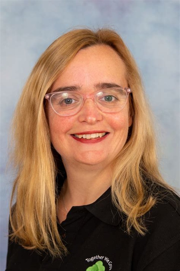 Suzanne Whiston Bio (Wiki) 