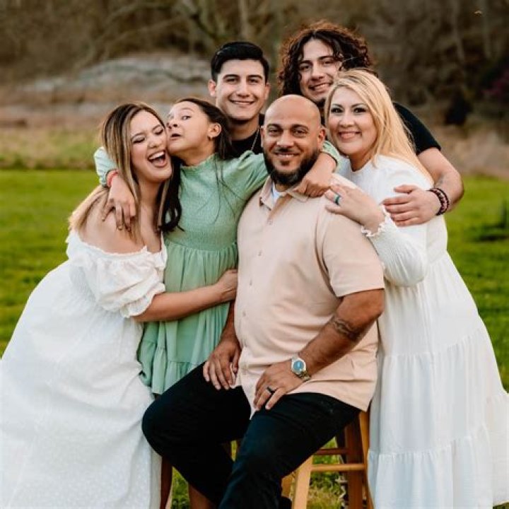 The Puig Family - Members, Ages, Trivia