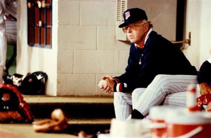 Tom Kelly (Baseball Manager) - Age, Family, Bio