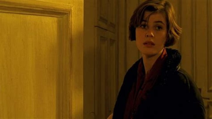 Veronique Roussel Bio (Wiki) 