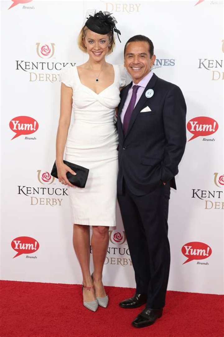 Victoria Emilie Løken - Age, Family, Bio