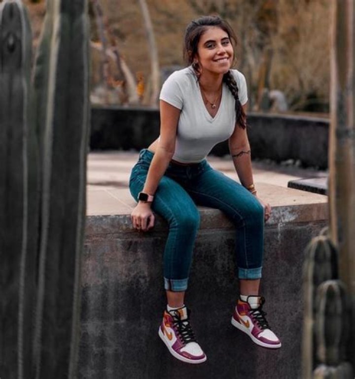 Violet Summers Bio (Wiki) 