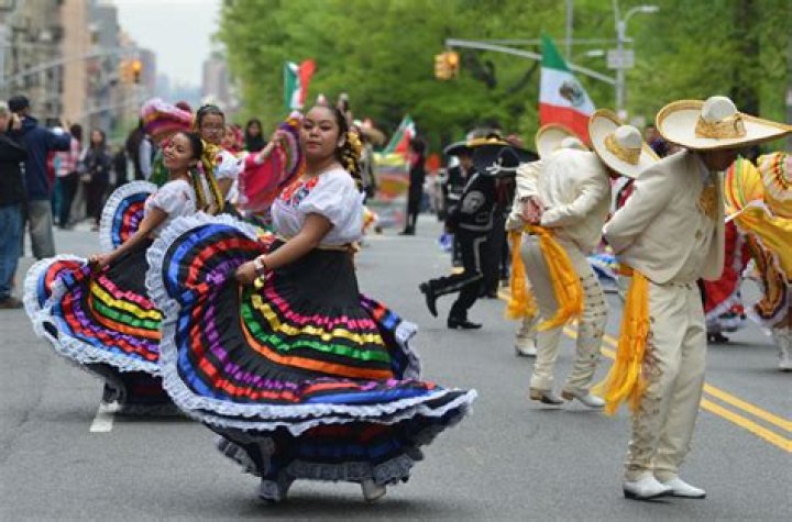 Where is the world’s largest Cinco de Mayo celebration?