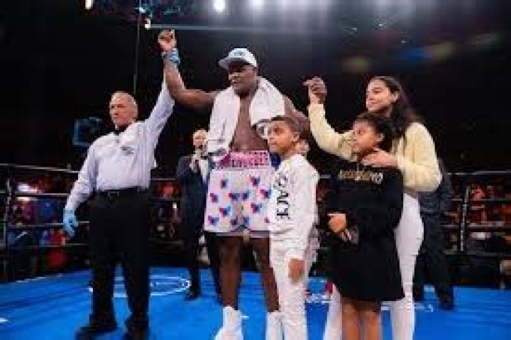 
Who Is Boxer Luis Ortiz Wife Lisdey? How Many Children Does The WBA Interim Heavyweight Champion Have? 