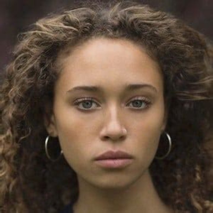 Who Is Ella-Rae Smith? Age Boyfriend Parents And Ethnicity
