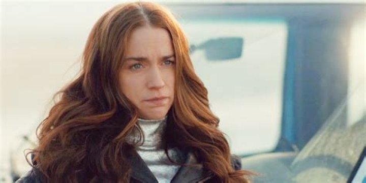 Wynonna Earp - Cast, Ages, Trivia